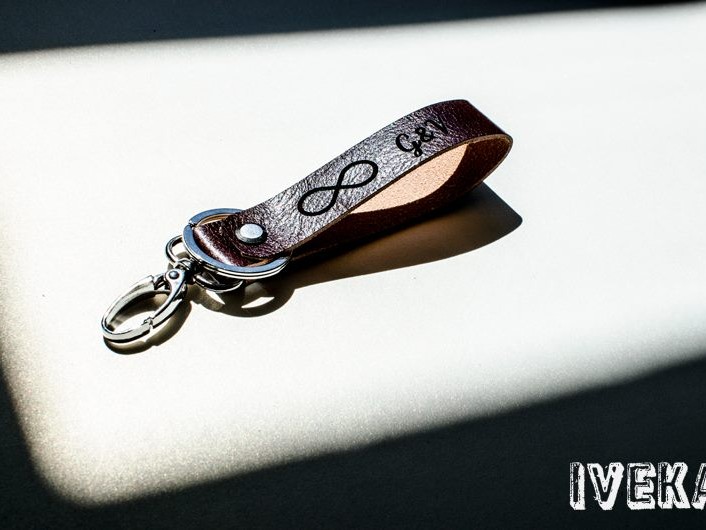 odinis pakabukas su zenklu begalybe