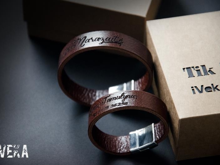 odinės graviruotos apyrankės su kontaktais