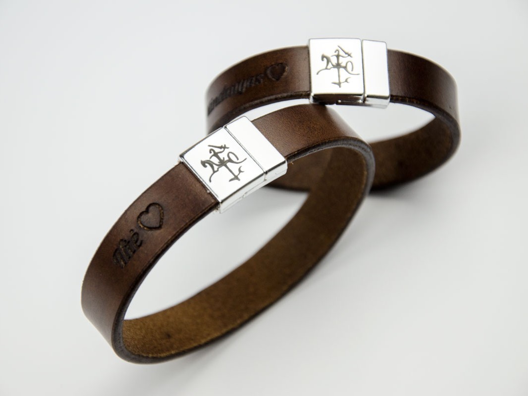 odinės graviruotos apyrankės porai