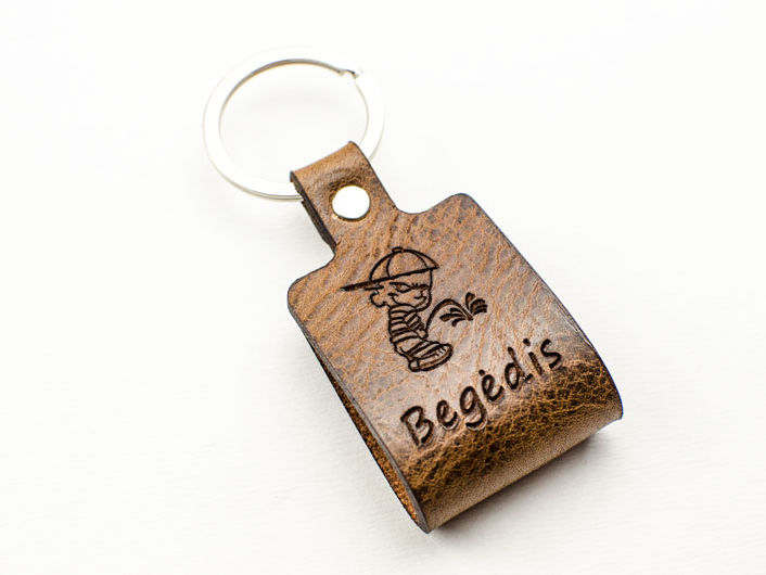 odinis pakabukas begėdis