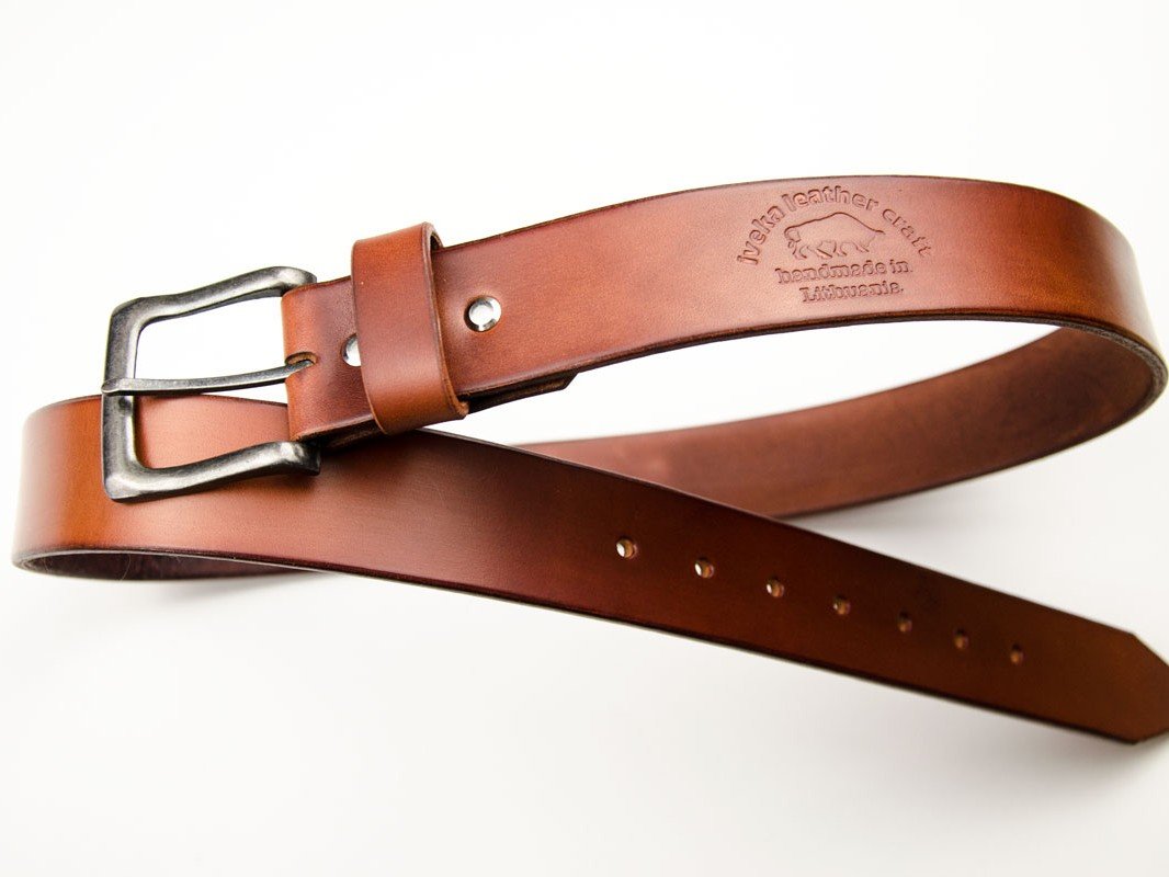 odinis diržas rudas graviruotas