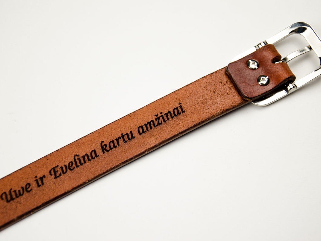 rudas graviruotas dirzas Sin amžinai