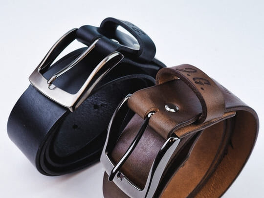 Valentino dienos diržas su graviruotu tekstu vyruigraviruoti